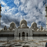 Discover the Grandeur of Abu Dhabi: A Complete Travel Guide
